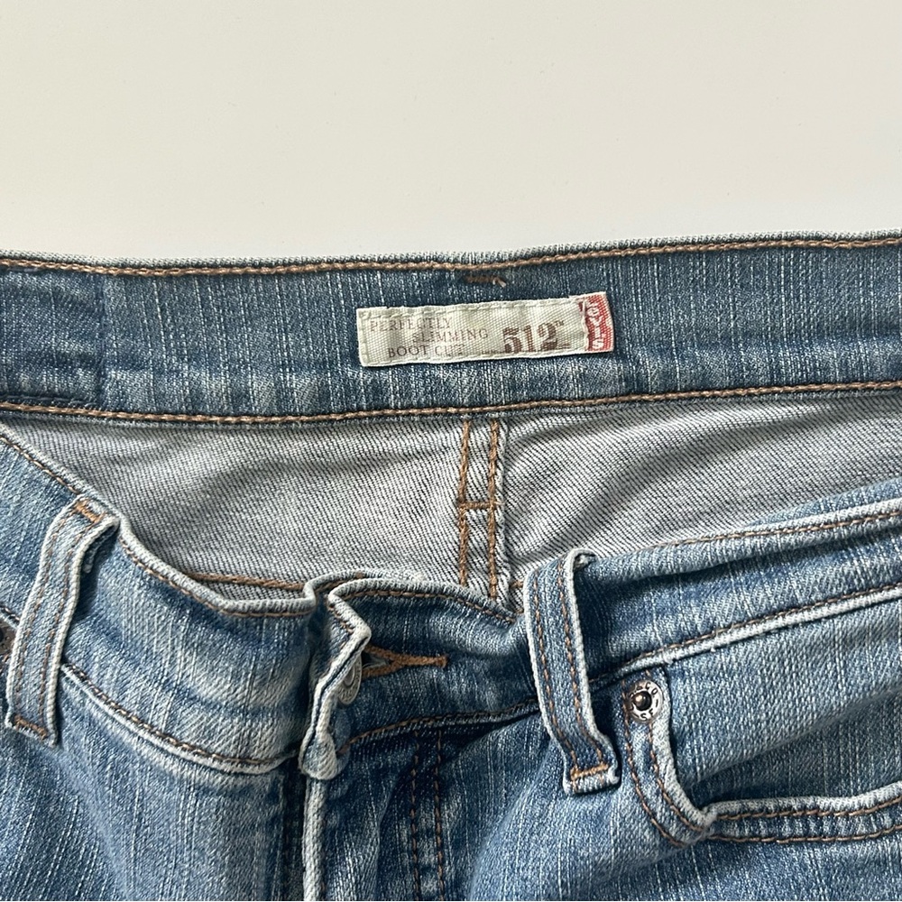 Levi's‎ Women's Jeans 512 Perfectly Slimming Bootcut Medium Wash 8 Short Petite - Picture 7 of 8